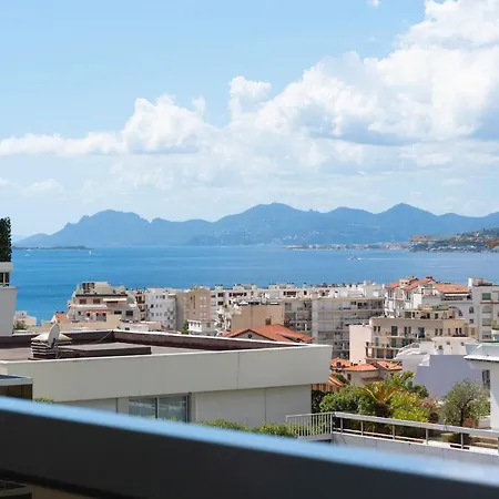 Coup De Coeur! Vue Mer! Terrasse Dangle! * Antibes