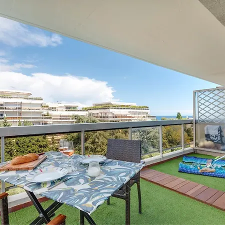 Coup De Coeur! Vue Mer! Terrasse Dangle! Daire Antibes