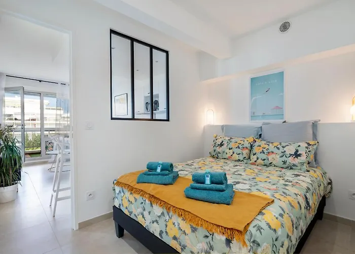 Coup De Coeur! Vue Mer! Terrasse Dangle! Antibes